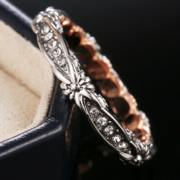 New 18k gold plated Wedding Band Ring - Picture 4 of 5